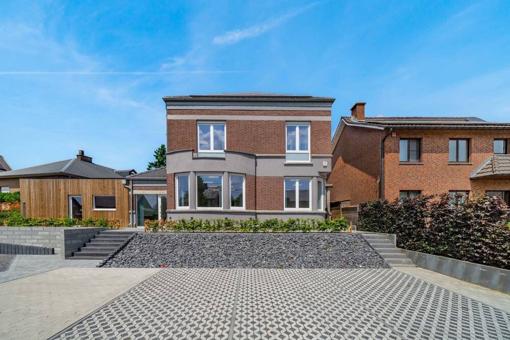 Commerce à à Houtain-Saint-Siméon 4682 750.00€ chambres 222.00m² - annonce 13912