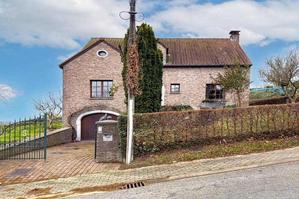 Maison à vendre à Heure-le-Romain 4682 360000.00€ 4 chambres m² - annonce 1273457