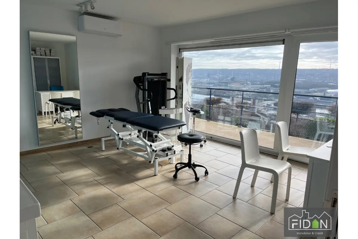 Commerce à louer à Jemeppe-sur-Meuse 4101 170.00€  chambres 25.00m² - annonce 146914