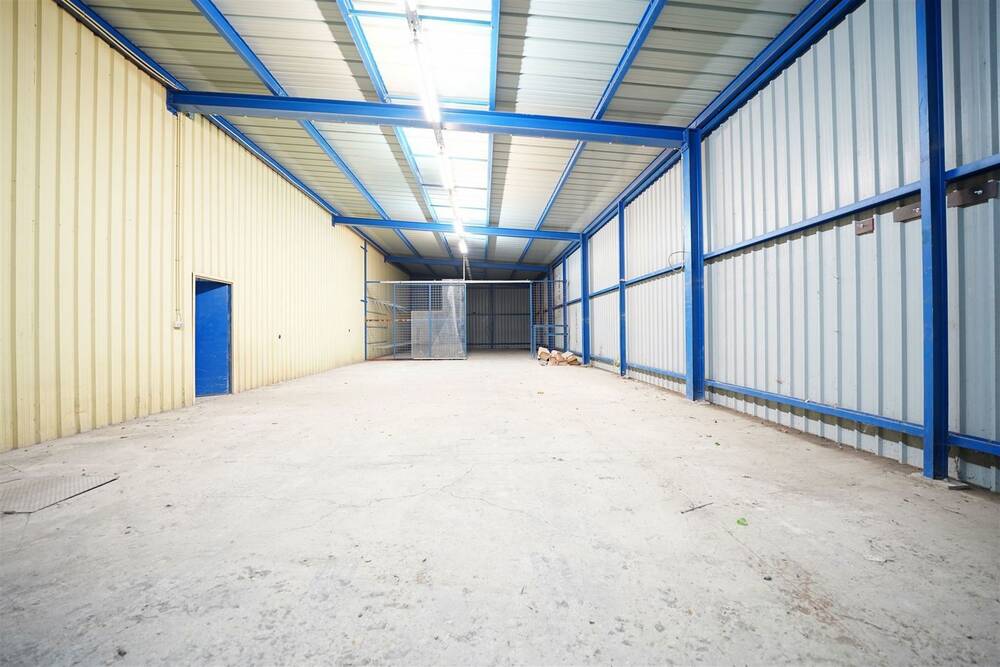 Commerce à louer à Tihange 4500 695.00€  chambres 200.00m² - annonce 301802