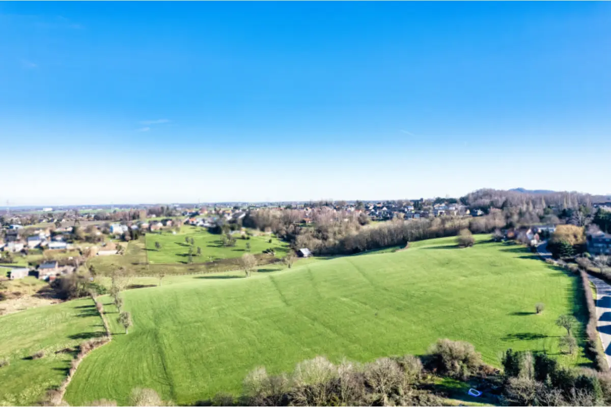 Terrain à vendre à Queue-du-Bois 4610 1290000.00€  chambres m² - annonce 315227