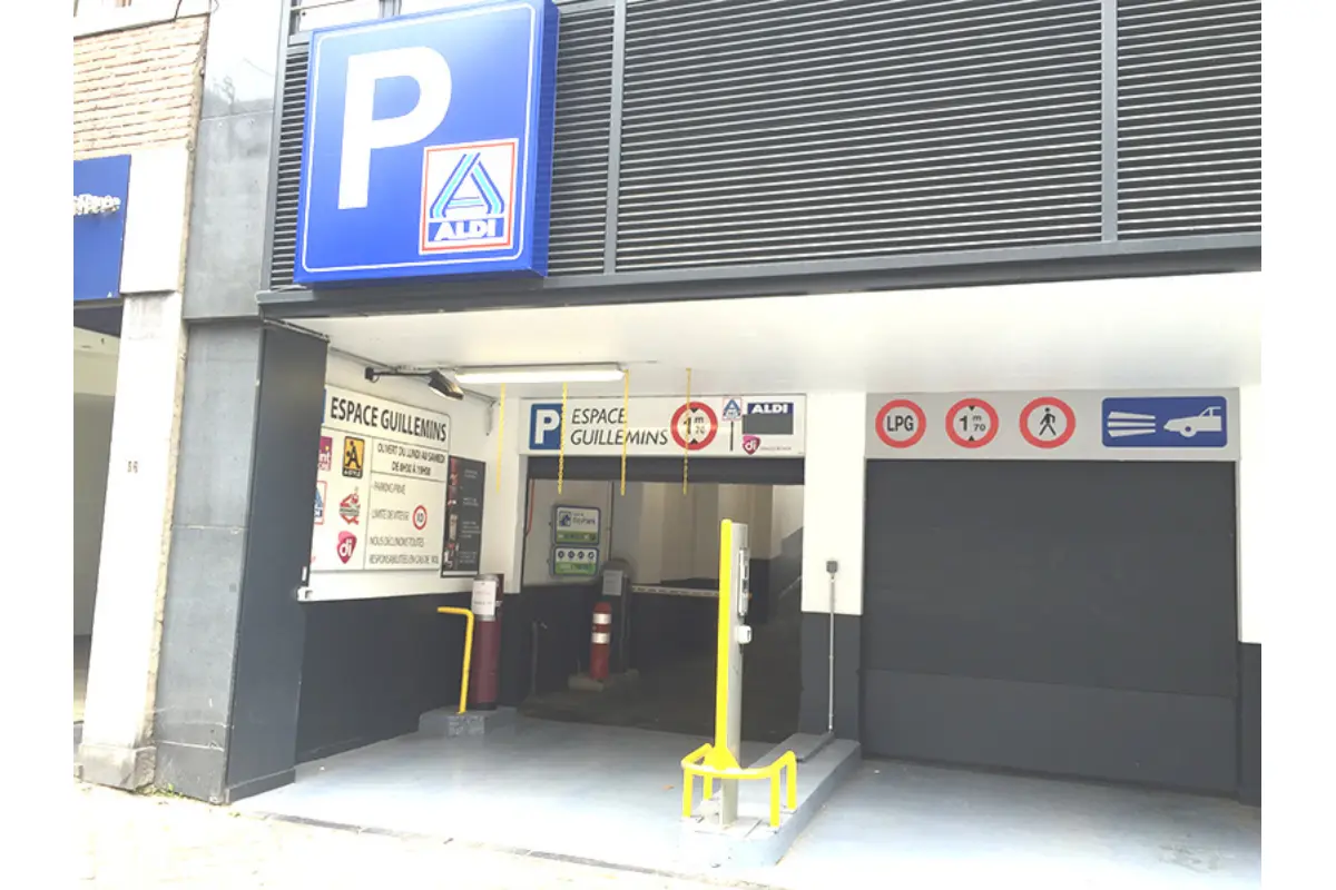 Parking / garage à louer à Liège 4000 121.00€  chambres m² - annonce 337181