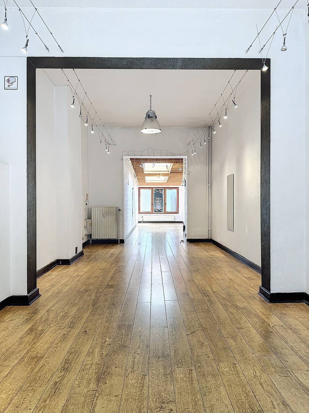 Commerce à louer à Huy 4500 1250.00€ chambres 125.00m² - annonce 338496