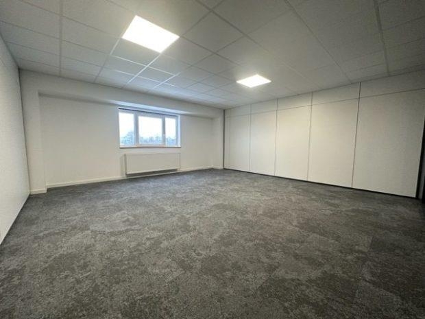 Commerce à louer à Kettenis 4701 1100.00€  chambres m² - annonce 367161