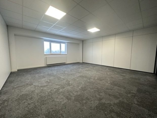 Commerce à louer à Kettenis 4701 1100.00€ chambres m² - annonce 367161