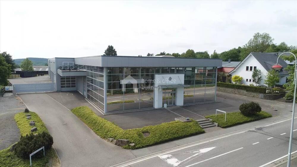 Commerce à louer à Saint-Vith 4780 6000.00€ 0 chambres 526.50m² - annonce 372242