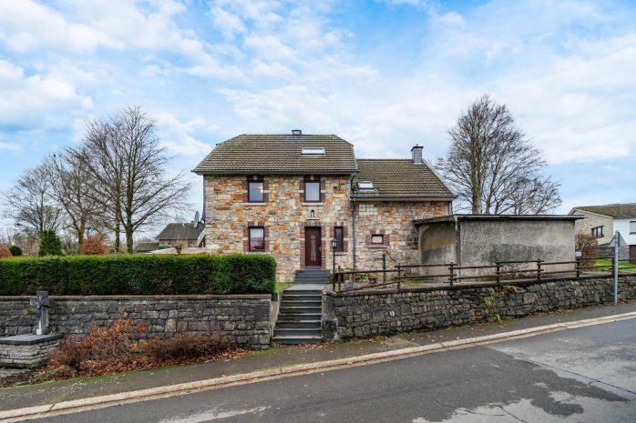 Maison à vendre à Butgenbach 4750 325000.00€ 6 chambres 263.00m² - annonce 389523