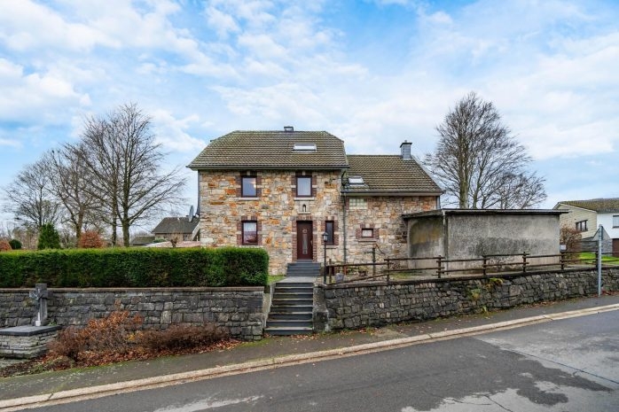 Maison à vendre à Butgenbach 4750 295000.00€ 6 chambres 263.00m² - annonce 389523
