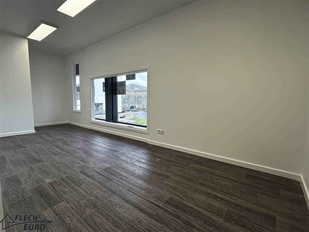 Commerce à louer à Verviers 4800 100.00€ chambres m² - annonce 412084