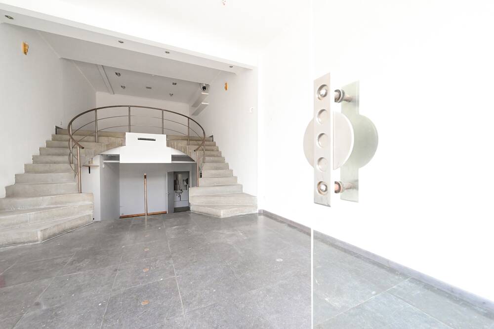 Commerce à louer à Huy 4500 995.00€ chambres 90.00m² - annonce 419236