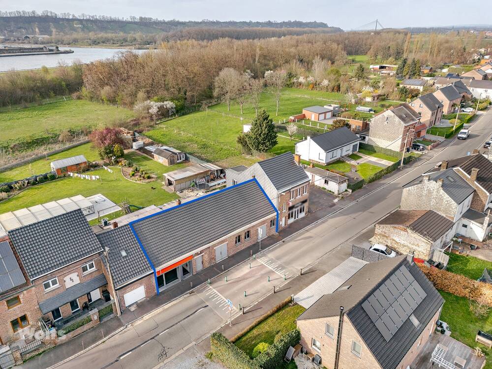 Commerce à vendre à Lixhe 4600 140000.00€  chambres 267.00m² - annonce 439161