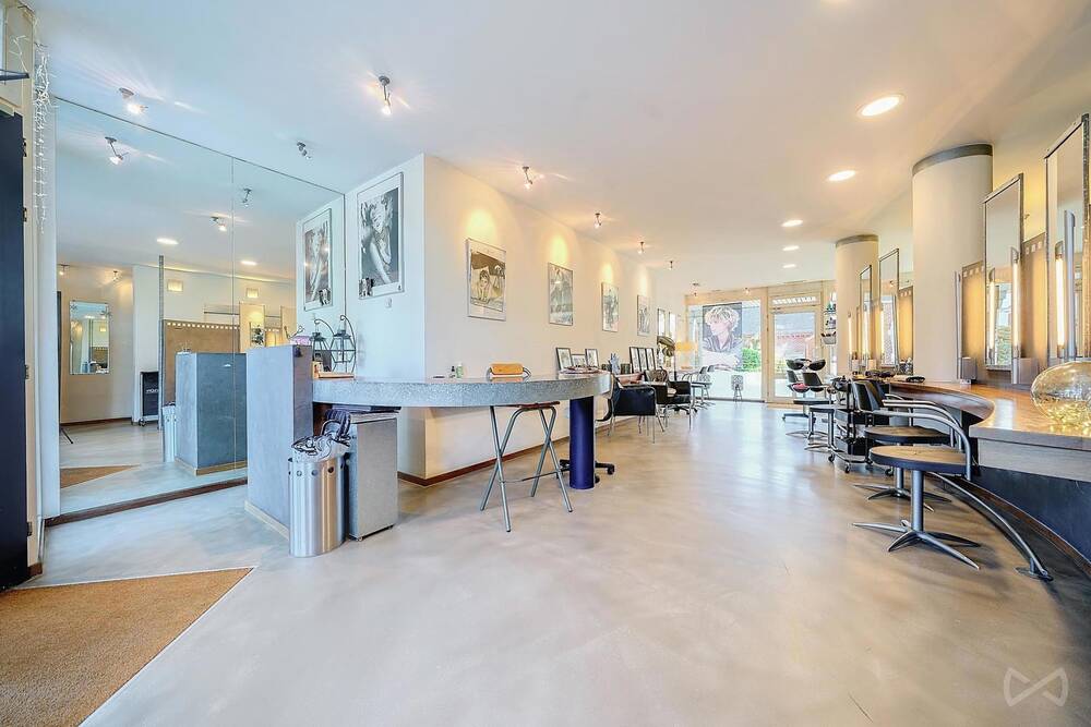Commerce à vendre à Embourg 4053 399000.00€ chambres 70.00m² - annonce 447587