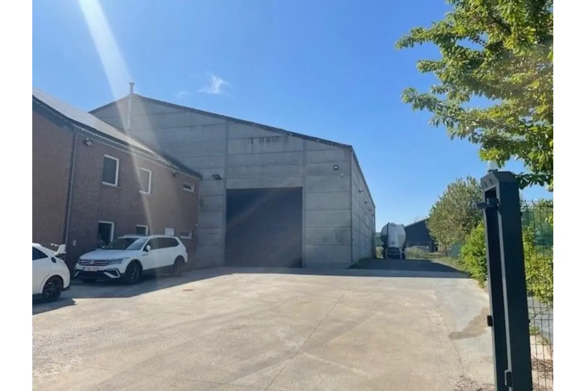 Commerce à  à Waremme 4300 1600.00€ 0 chambres m² - annonce 461512