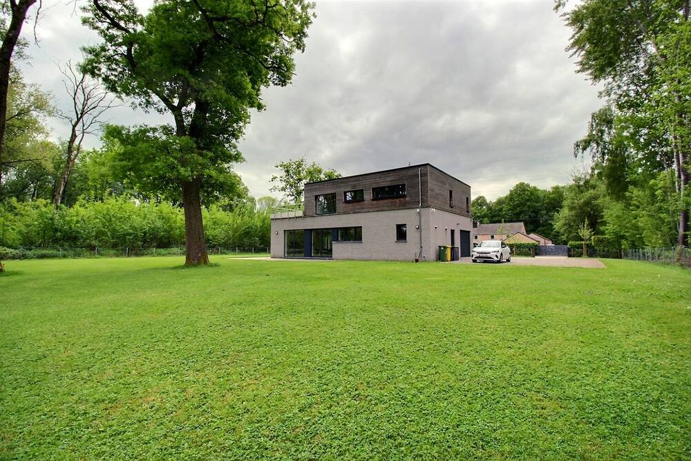 Villa à louer à Neuville-en-Condroz 4121 3000.00€ 4 chambres 197.00m² - annonce 464945