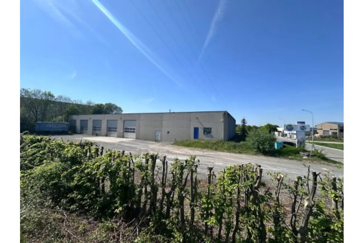 Commerce à vendre à Eupen 4700 1150000.00€  chambres 1300.00m² - annonce 465373