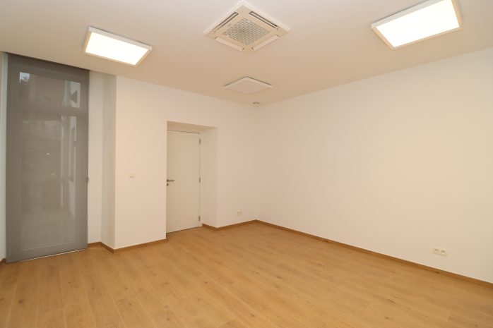 Commerce à louer à Eupen 4700 570.00€ chambres 52.00m² - annonce 474766