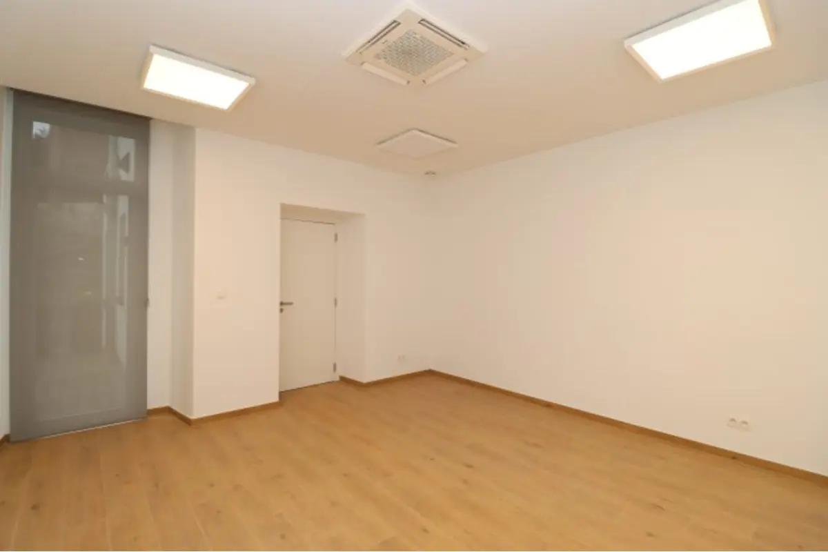 Commerce à louer à Eupen 4700 570.00€  chambres 52.00m² - annonce 474766