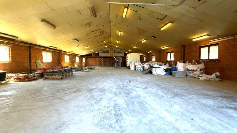 Commerce à vendre à Herve 4650 899000.00€ 3 chambres 700.00m² - annonce 476144