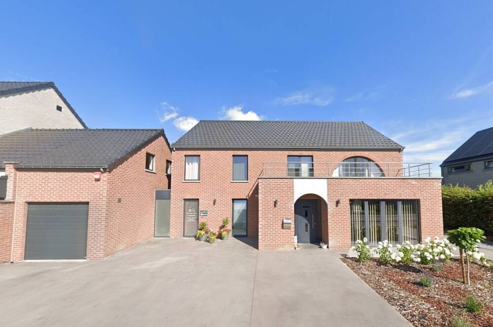 Maison à louer à Oupeye 4680 1900.00€ 5 chambres 300.00m² - annonce 477029