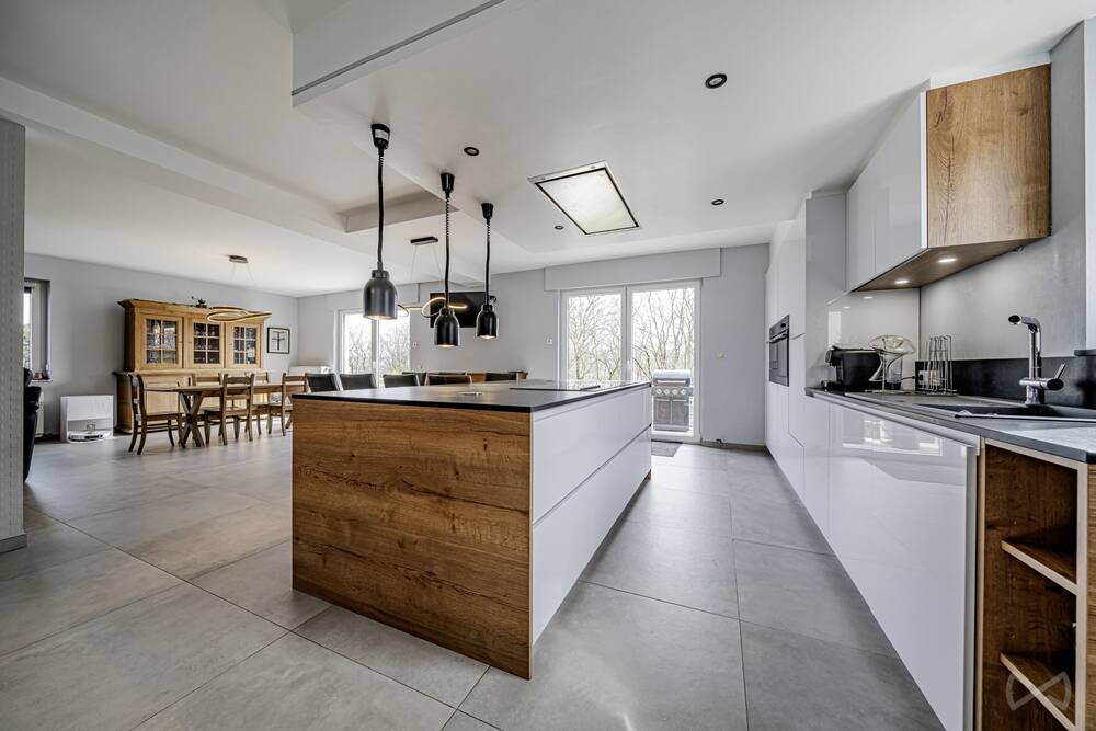 Maison à vendre à Engis 4480 495000.00€ 6 chambres 293.00m² - annonce 475261