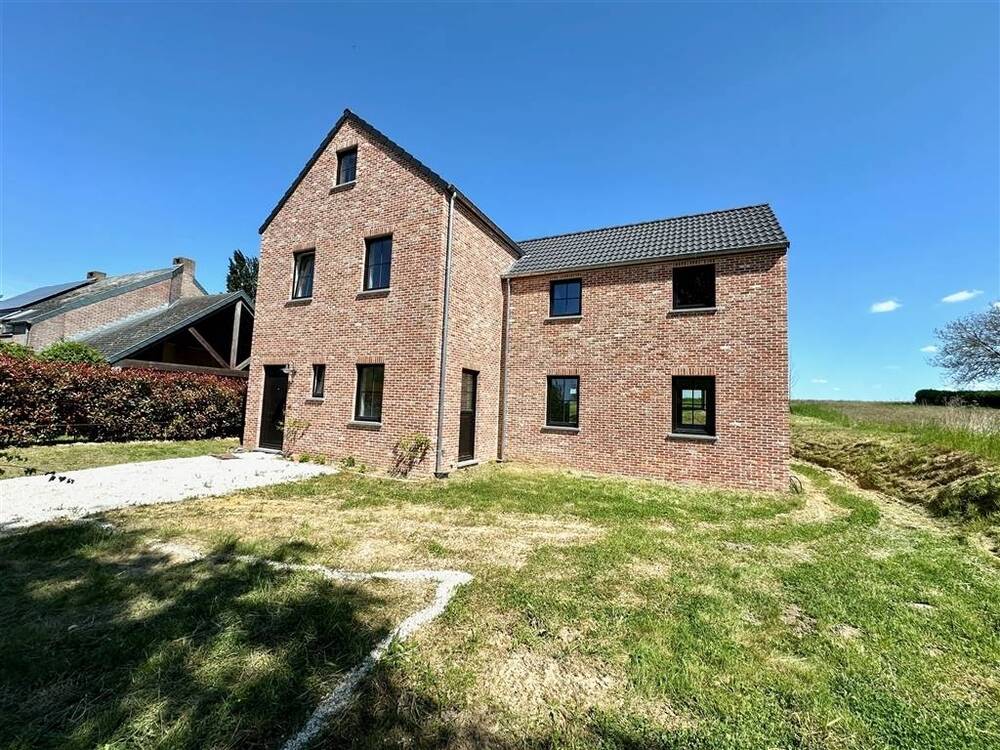 Maison à louer à Avin 4280 1650.00€ 4 chambres 163.00m² - annonce 497574