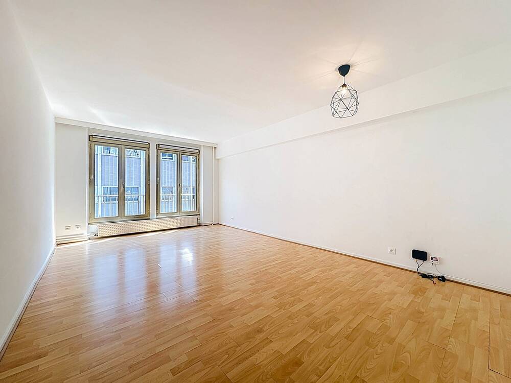 Appartement à vendre à Liège 4000 182000.00€ 1 chambres 82.00m² - annonce 535589