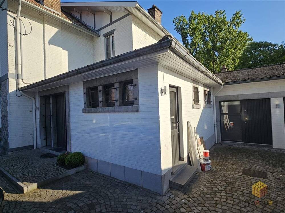 Commerce à louer à Oleye 4300 450.00€  chambres 40.35m² - annonce 534942