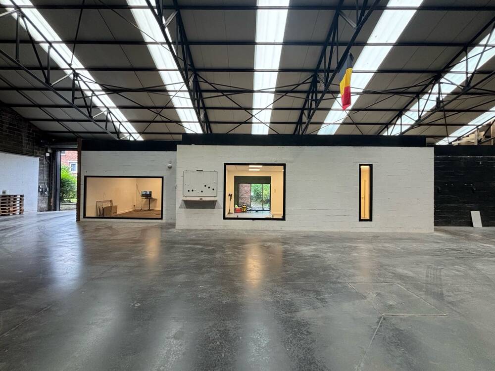Commerce à louer à Liège 4000 4500.00€ chambres m² - annonce 546013