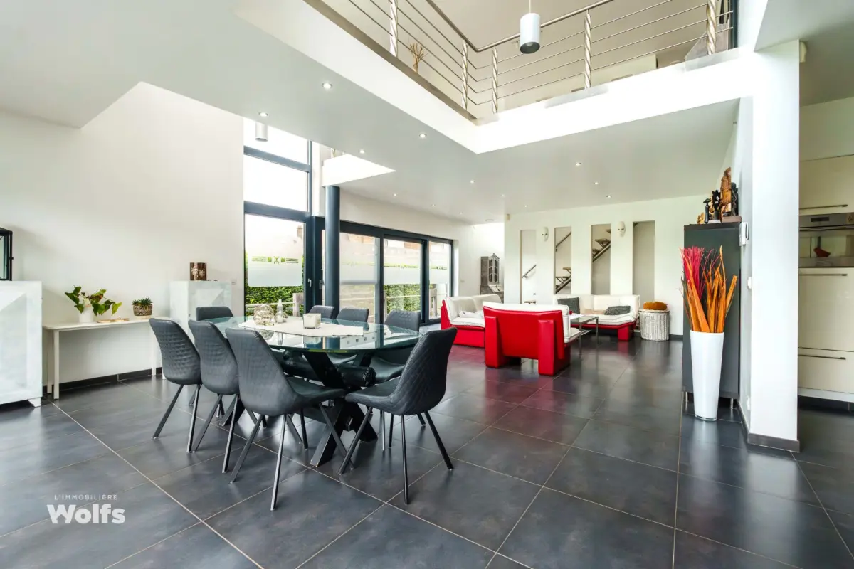 Maison à vendre à Haccourt 4684 565000.00€ 4 chambres 339.00m² - annonce 547416