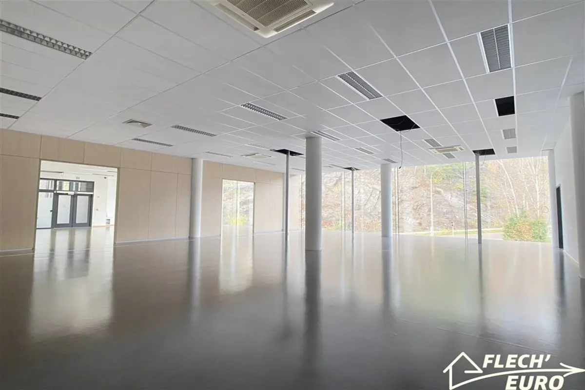 Commerce à louer à Verviers 4800 3800.00€  chambres m² - annonce 546761