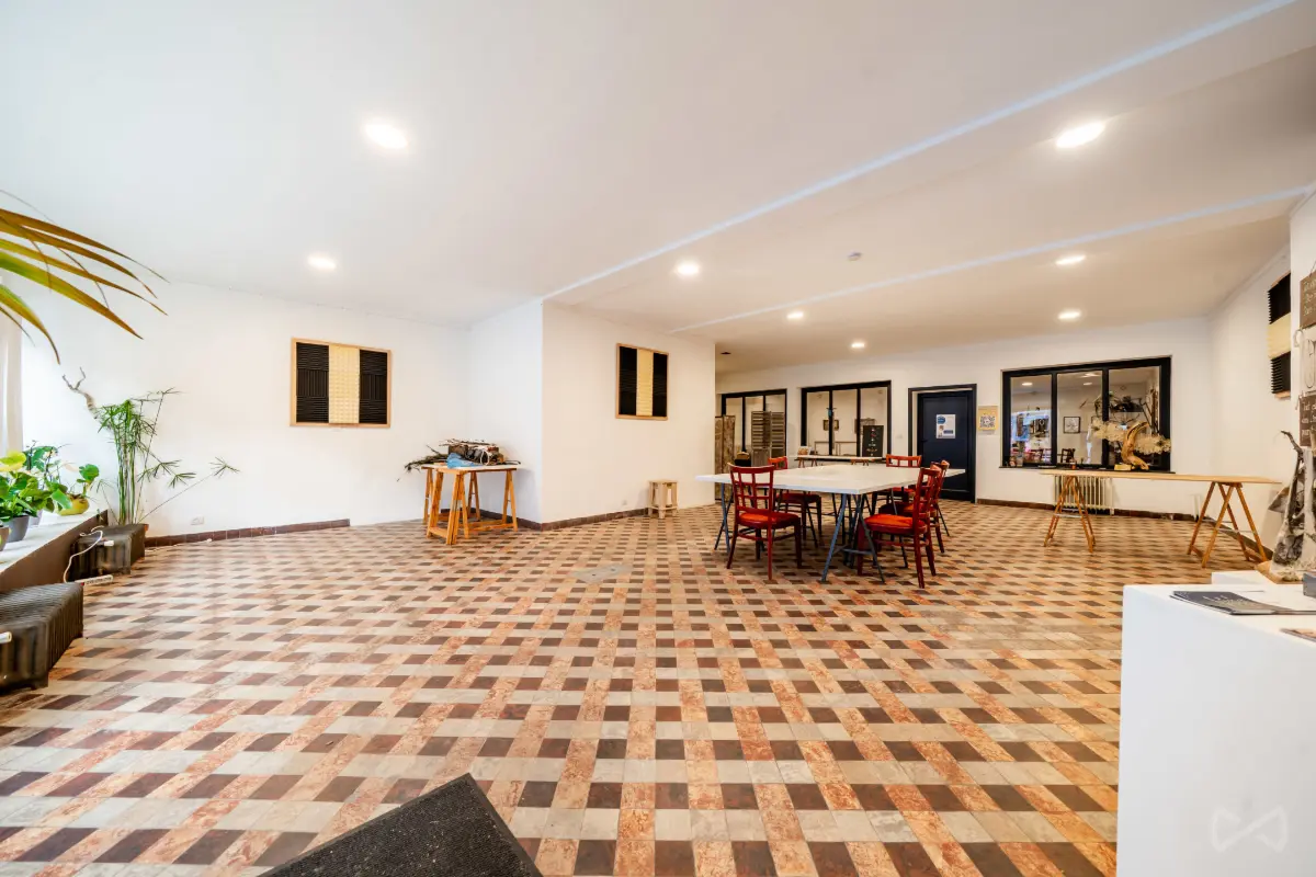 Commerce à vendre à Huy 4500 0.00€ 0 chambres 130.00m² - annonce 644370