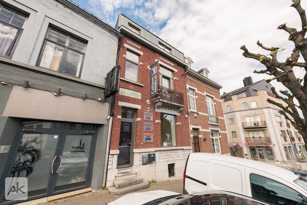 Commerce à louer à Visé 4600 500.00€ chambres 155.00m² - annonce 550431