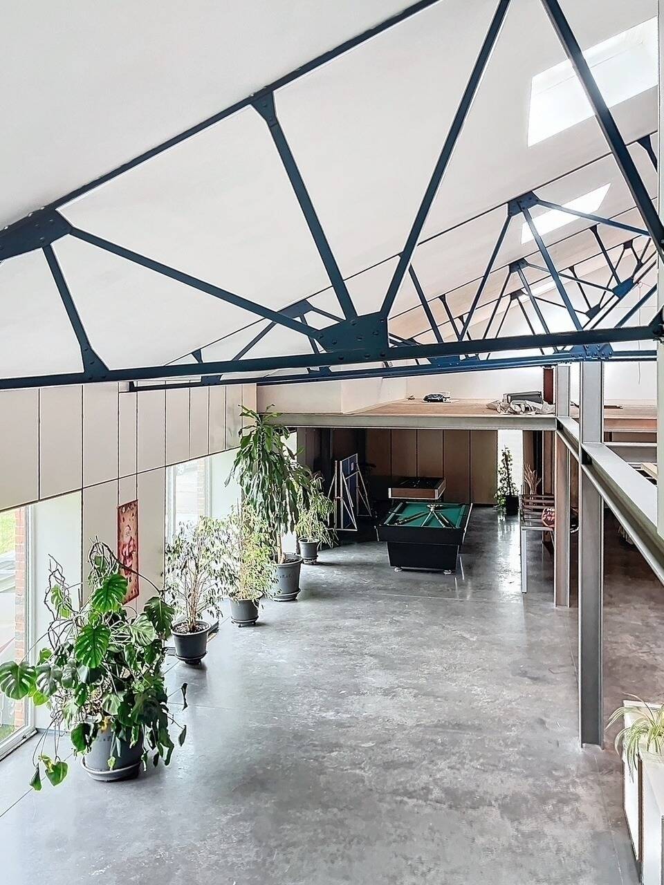 Commerce à vendre à Saint-Georges-sur-Meuse 4470 565000.00€ 0 chambres m² - annonce 550424