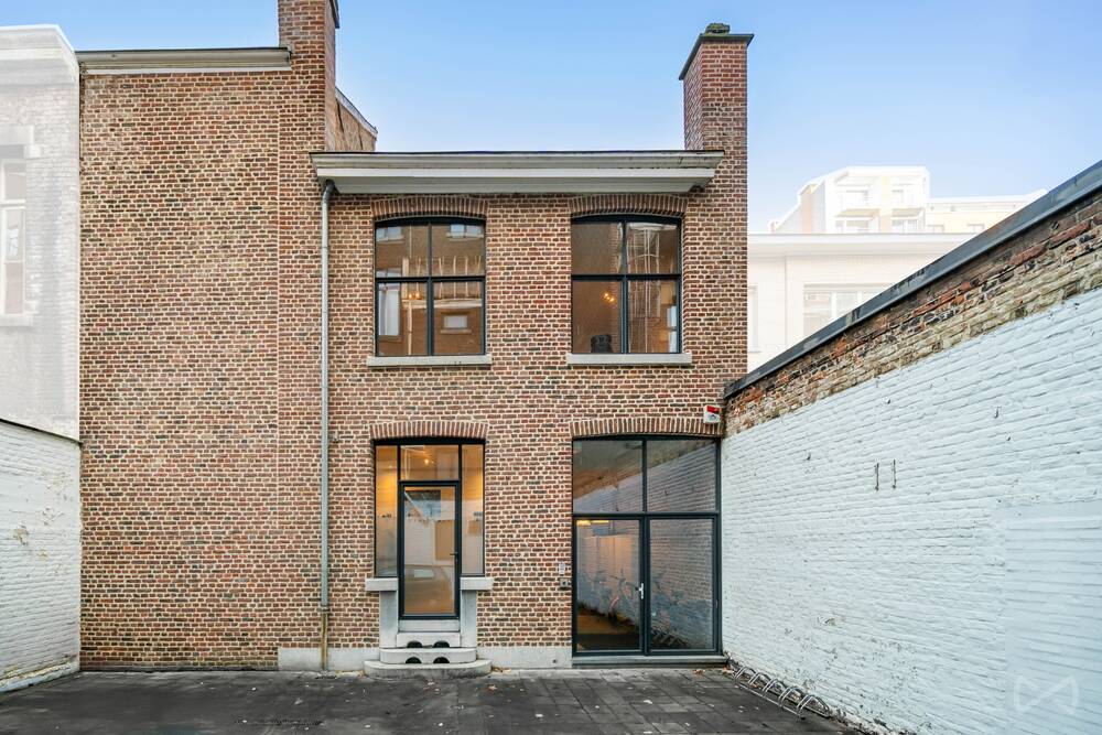 Commerce à à Liège 4000 2500.00€ chambres 300.00m² - annonce 551284