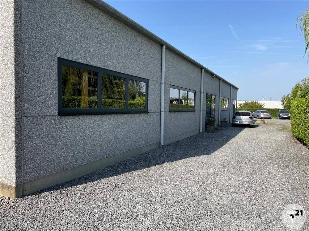 Commerce à louer à Villers-le-Bouillet 4530 720.00€ chambres m² - annonce 560269