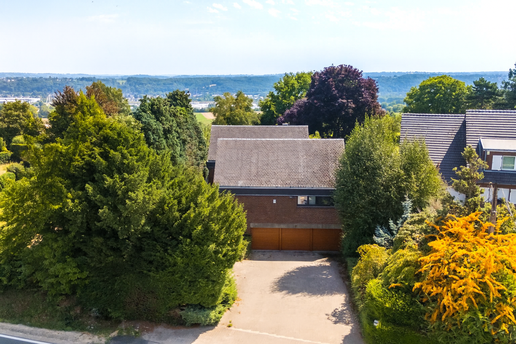 Villa à vendre à Oupeye 4680 530000.00€ 3 chambres 280.00m² - annonce 562332