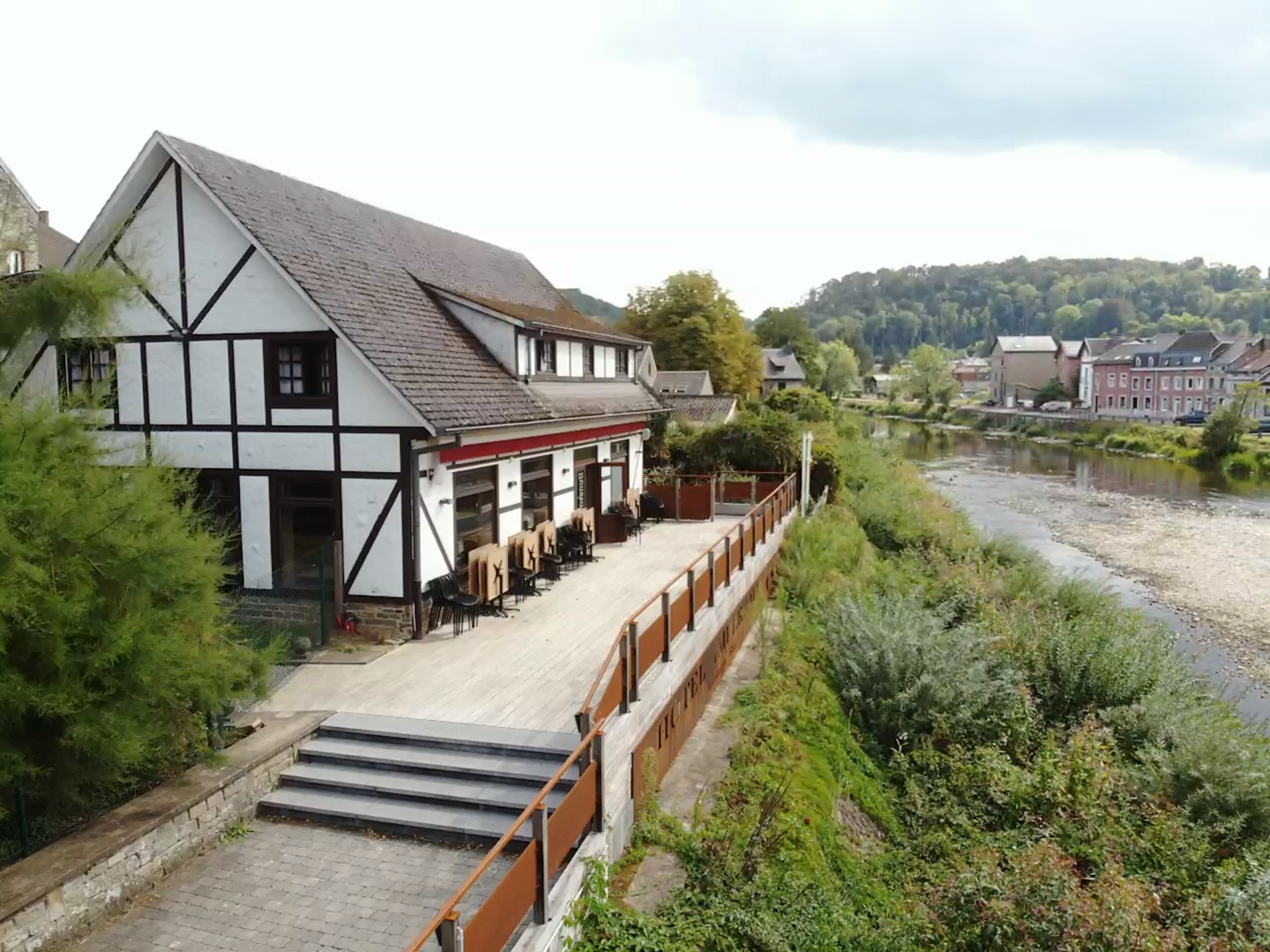 Commerce à louer à Hamoir 4180 3000.00€  chambres 250.00m² - annonce 571912