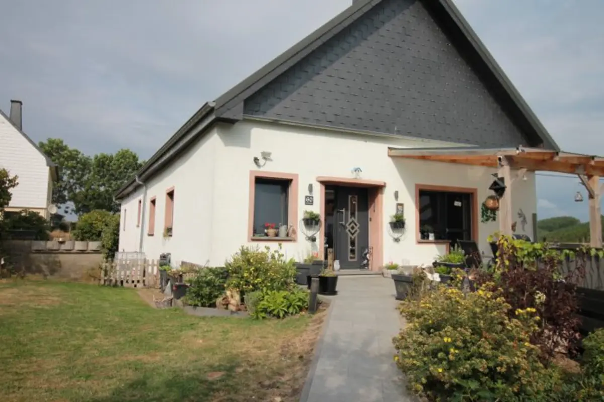 Maison à vendre à Burg-Reuland 4790 320000.00€ 4 chambres 142.00m² - annonce 572776