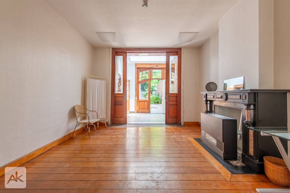 Maison de maître à vendre à Liège 4000 379000.00€ 8 chambres 270.00m² - annonce 573897