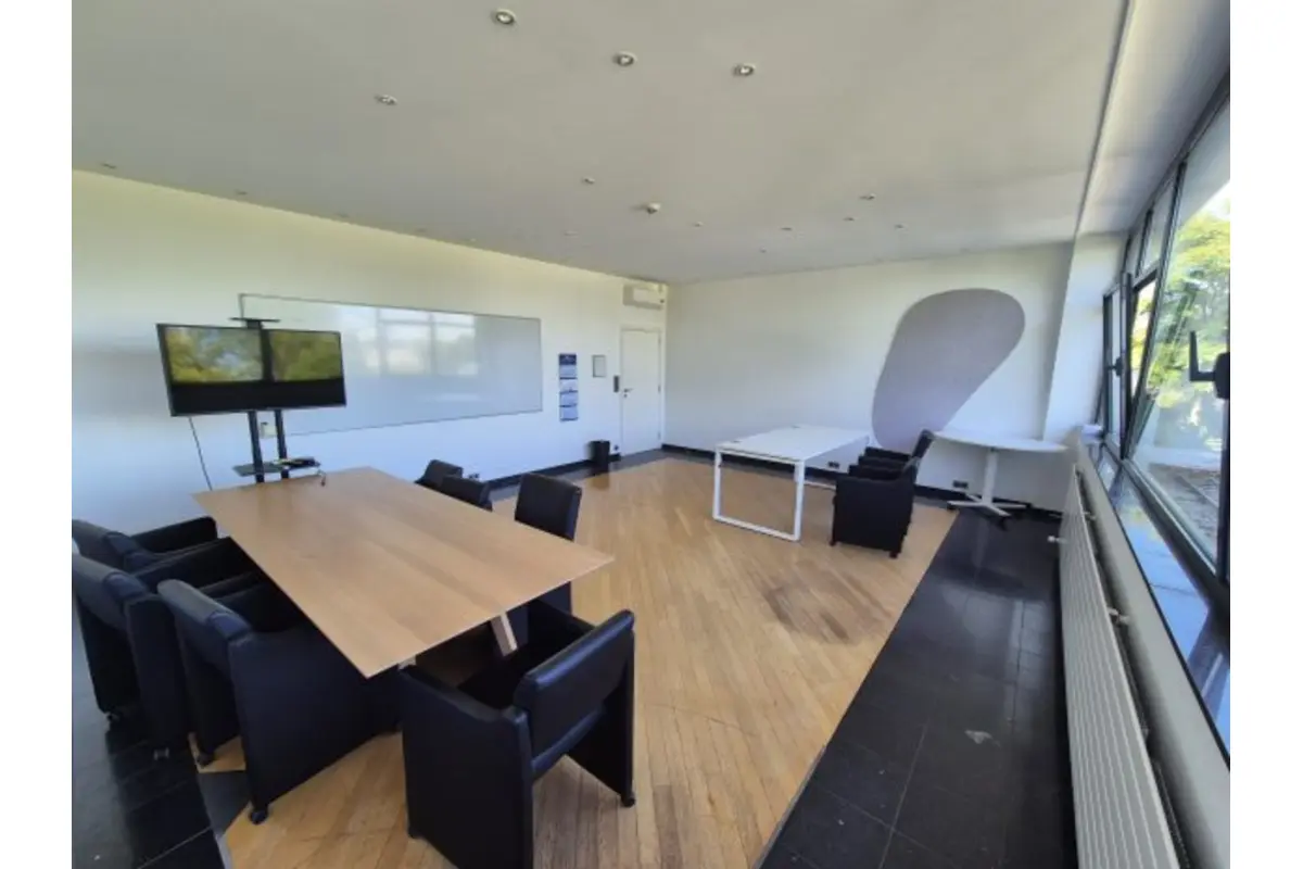 Commerce à louer à Eupen 4700 715.00€  chambres m² - annonce 575156