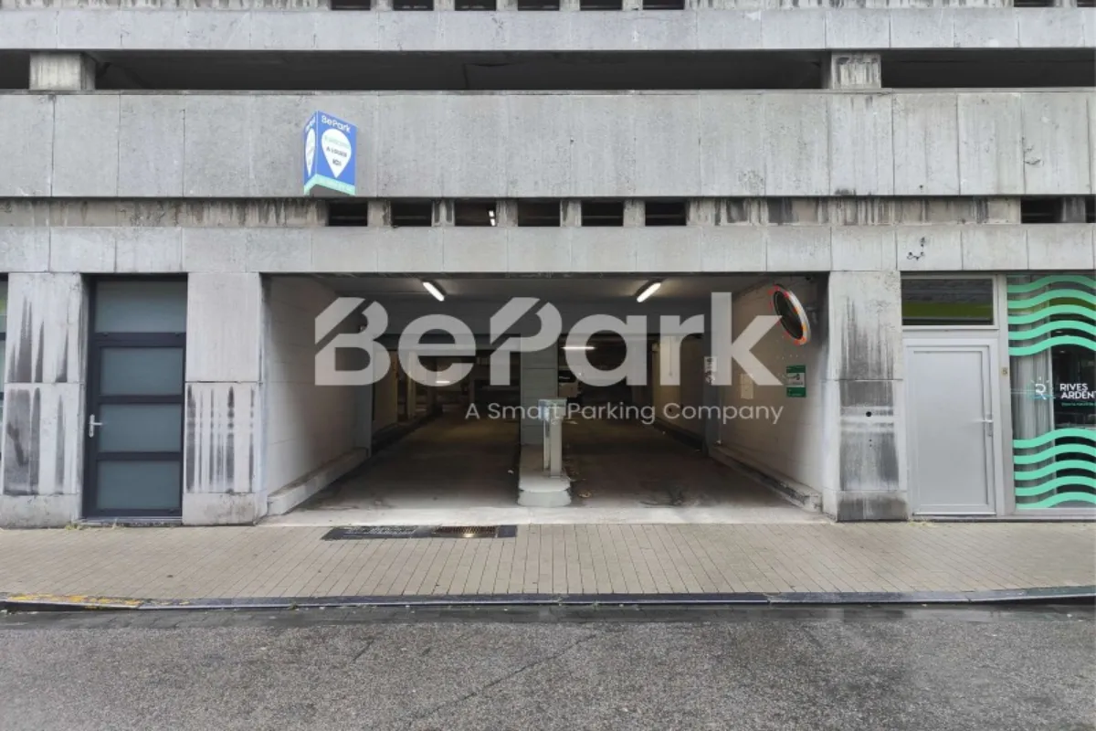 Parking / garage à louer à Liège 4000 121.00€  chambres m² - annonce 579115