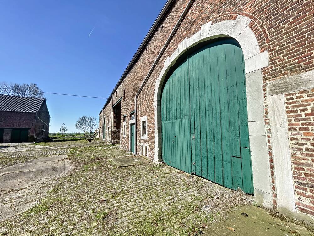 Maison à vendre à Liers 4042 799000.00€ 6 chambres m² - annonce 580938