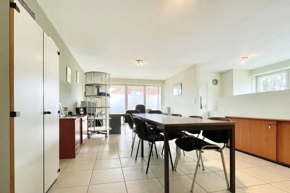 Commerce à vendre à Fexhe-Slins 4458 180000.00€  chambres 100.00m² - annonce 580887