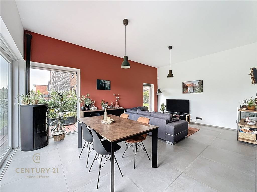 Maison à vendre à Jemeppe-sur-Meuse 4101 399000.00€ 4 chambres 202.00m² - annonce 584643