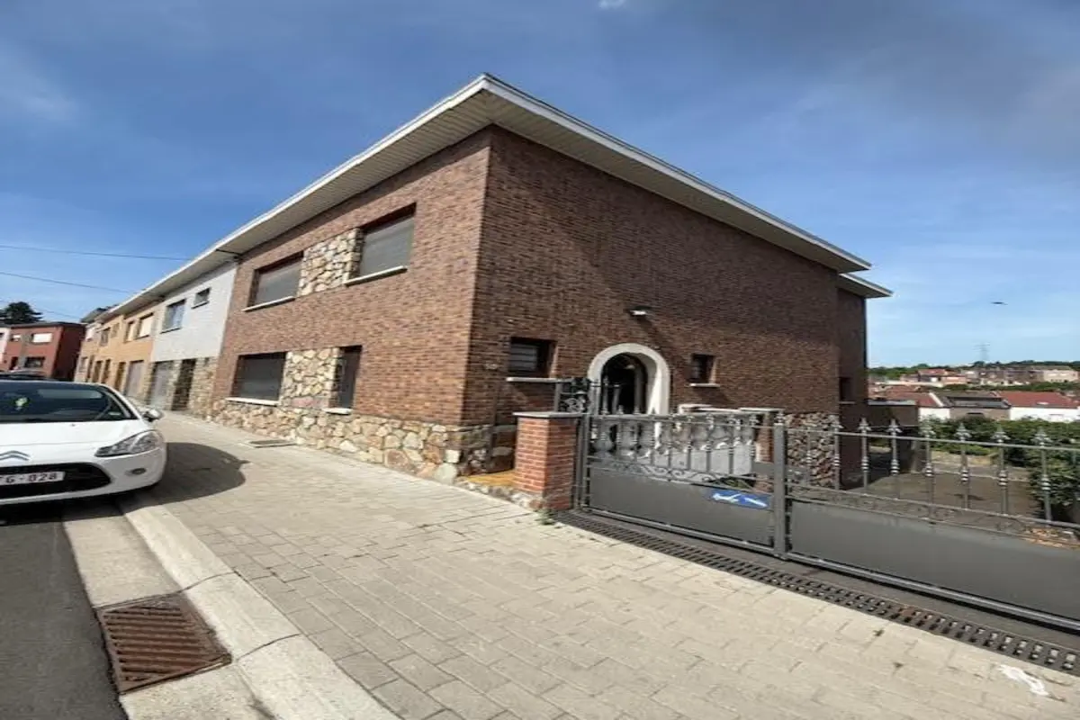 Maison à vendre à Saint-Nicolas 4420 272000.00€ 3 chambres m² - annonce 585144