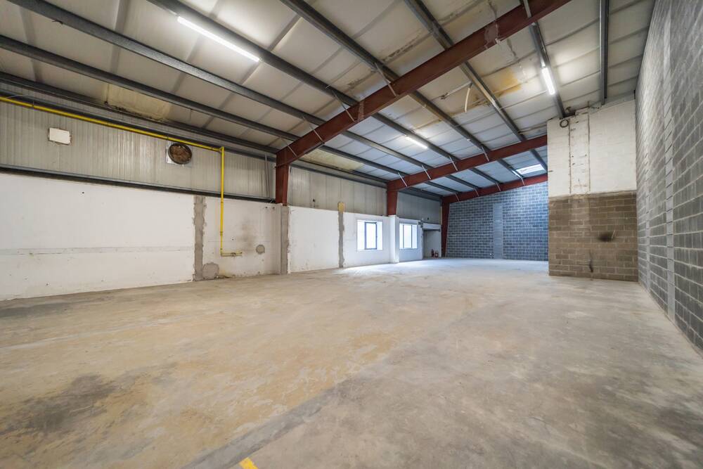 Commerce à louer à Stavelot 4970 1100.00€ chambres 325.00m² - annonce 595422