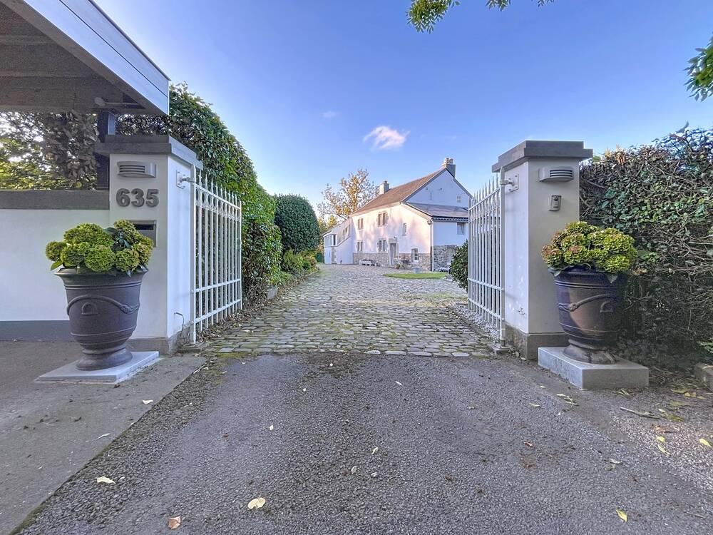 Bungalow à vendre à Charneux 4654 839000.00€ 4 chambres 300.00m² - annonce 596051