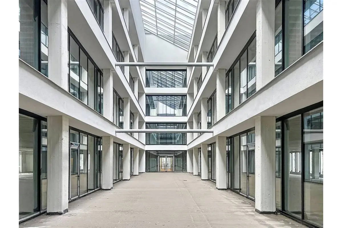 Commerce à louer à Liège 4000 6870.00€  chambres 471.00m² - annonce 599173