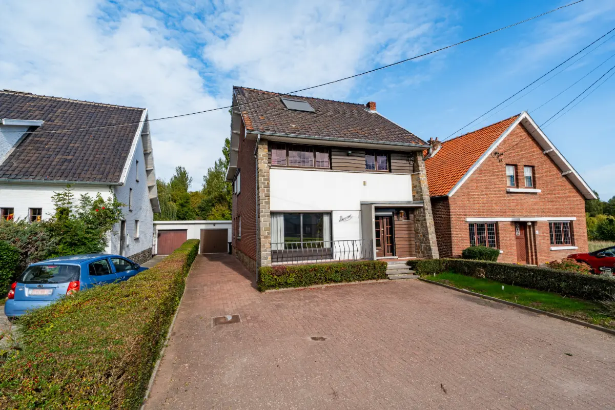 Maison à vendre à Bassenge 4690 350000.00€ 4 chambres 219.00m² - annonce 601663