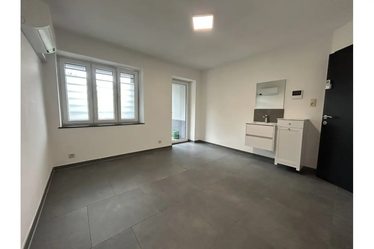 Commerce à louer à Liège 4000 500.00€  chambres 18.00m² - annonce 602283
